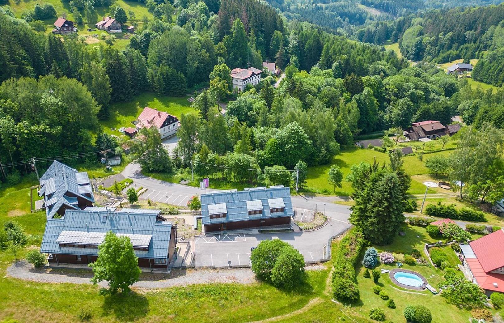 Apartman Hygge Bratrouchov ヤブロネツ・ナト・イゼロウ エクステリア 写真